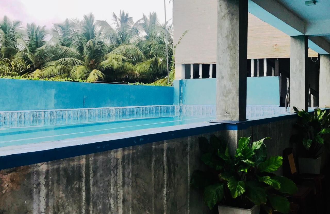 Sea Beach Resort 尼甘布 外观 照片