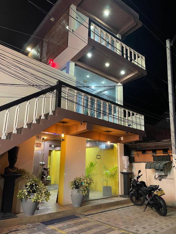 Sea Beach Resort 尼甘布 外观 照片