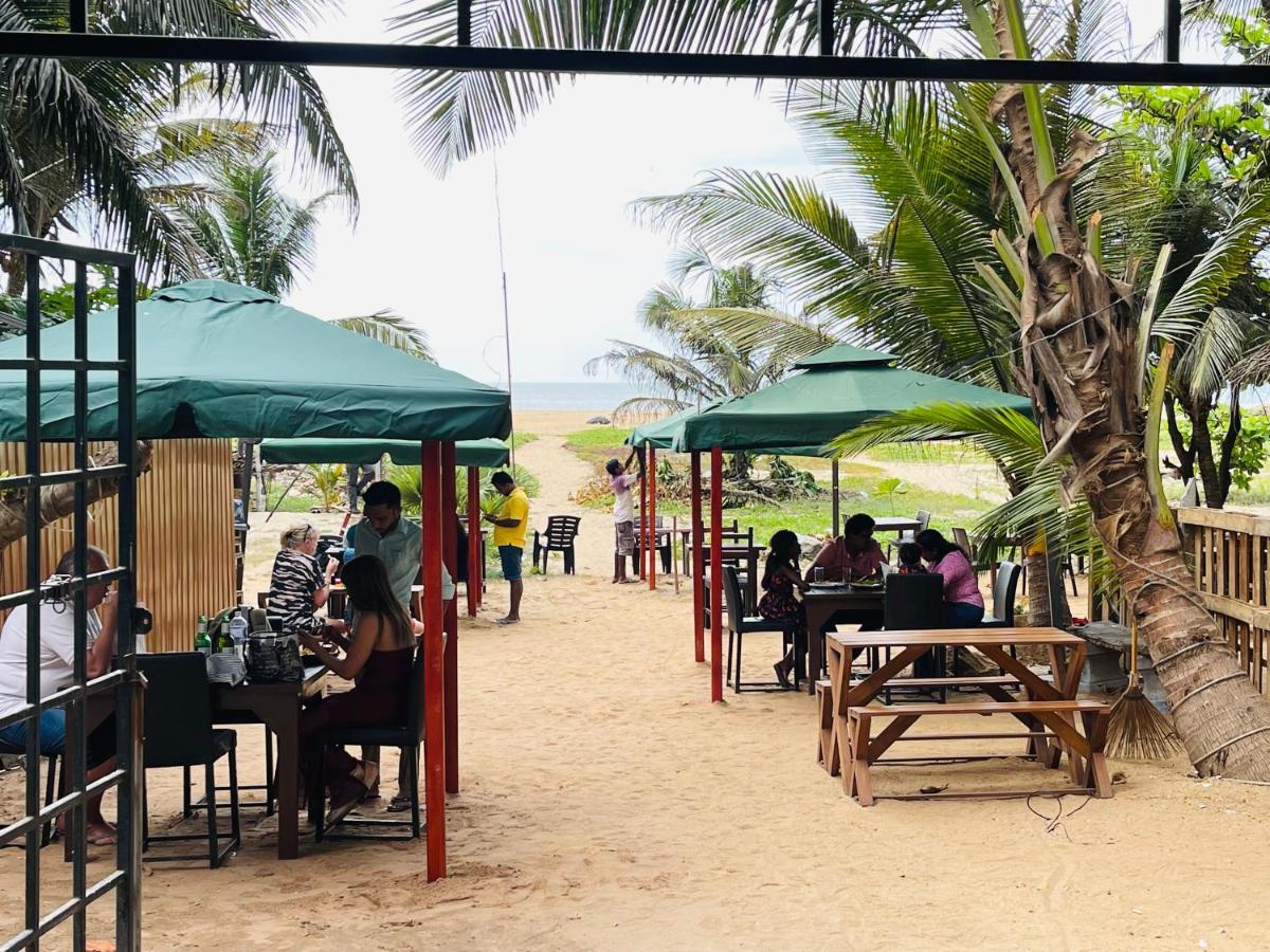 Sea Beach Resort 尼甘布 外观 照片